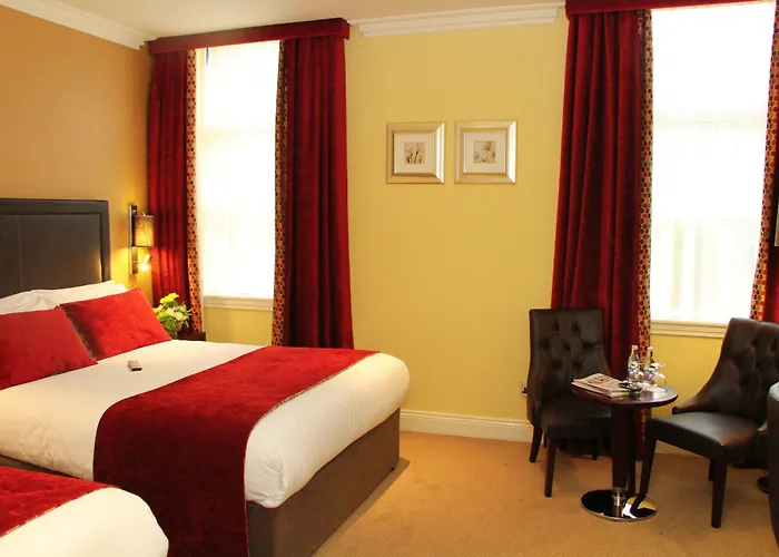 Отель International